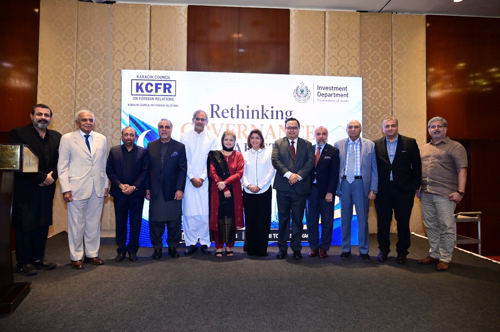 KCFR governance debate group photo featuring Dr Nasir Baig, Imran Ismail, Dr Farooq Sattar, Shahid Khaqan Abbasi and Nadira Panjwani in Karachi